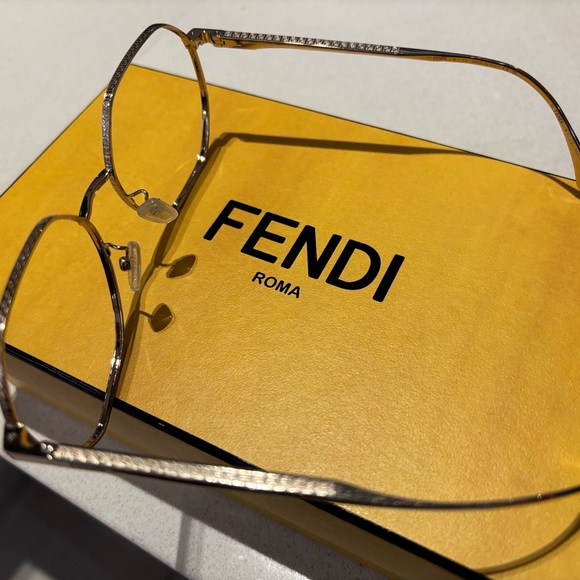 Authentic Fendi Gold Metal hexagon eyeglass frames - Picture 5 of 6